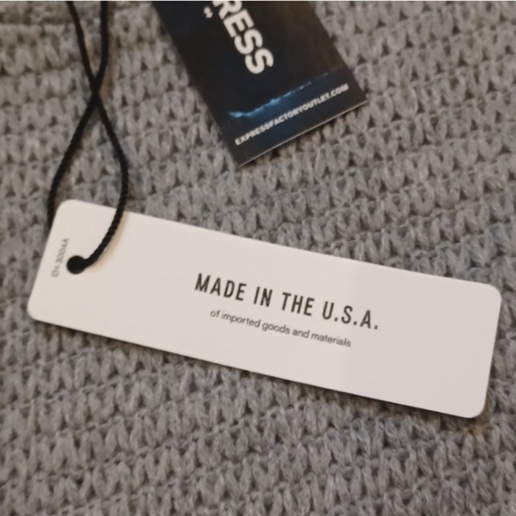 NWT EXPRESS Gray Knit Sweater - Picture 5 of 7